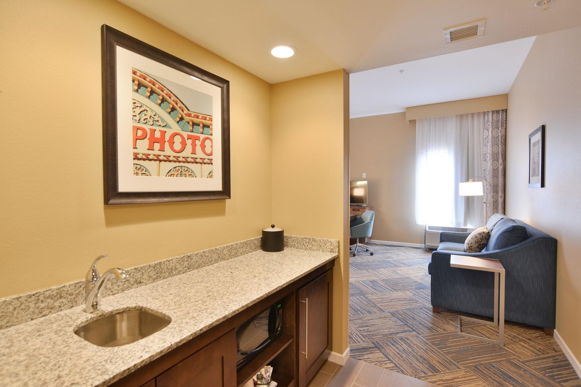 Hampton Inn & Suites Чиппева-Фолс Экстерьер фото